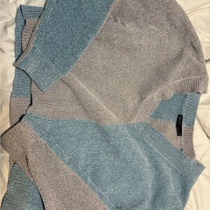 Chic Two-Tone Knit Sweater